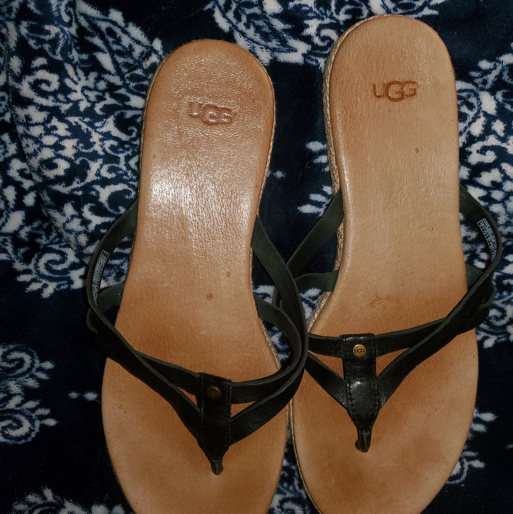 Uggs sandals